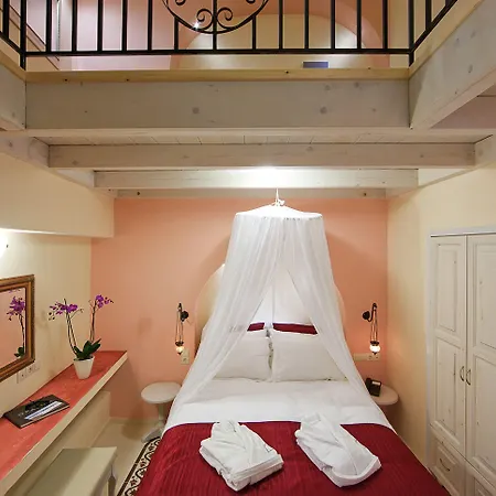 In Camera Art Boutique Hotel-3