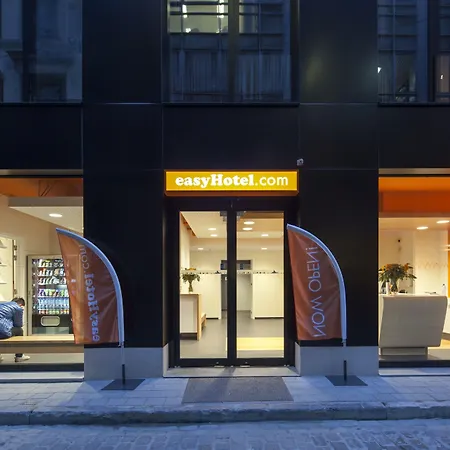 Easyhotel Brussels City Centre-2