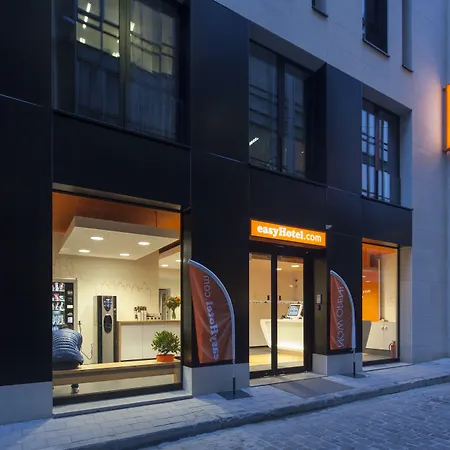 Easyhotel Brussels City Centre-2