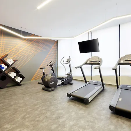 Holiday Inn Express Adelaide City Centre By Ihg-3