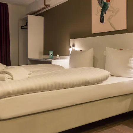 Hotel West-2