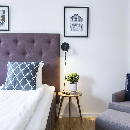 Biz Apartment Solna-3