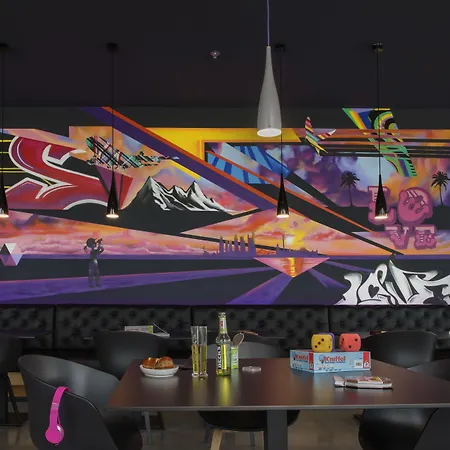 Moxy Frankfurt Airport-2