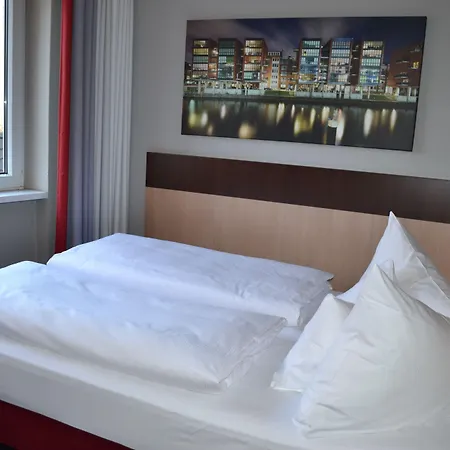 Hotel Am Rothenbaum-3