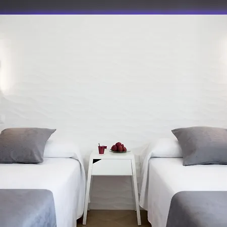 Hostal Alhambra - Adults Only-2
