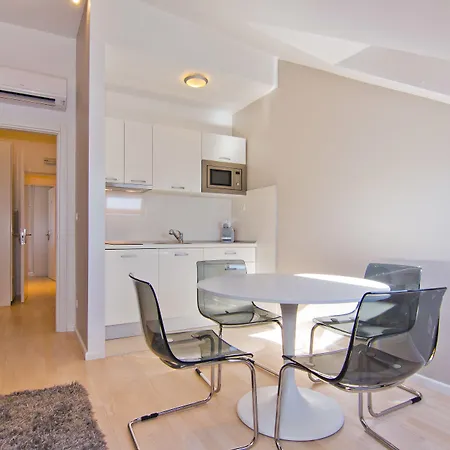 Laura Lux Suites-3