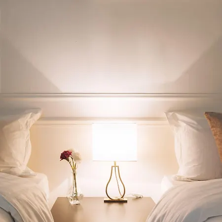 Mayfair Guesthouse-3
