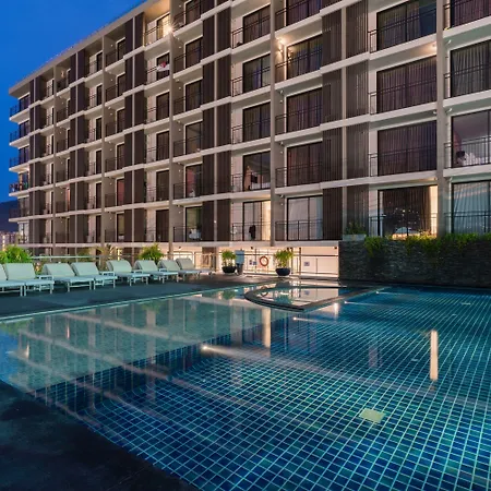 New Square Patong Hotel-3