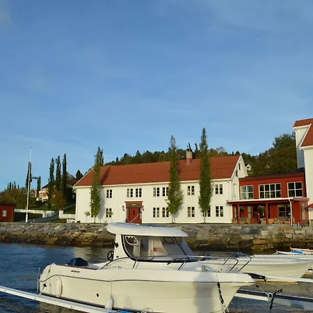 Angvik Gamle Handelssted - by Classic Norway Hotels-3