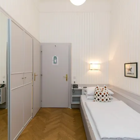 Hotel Kaerntnerhof-3