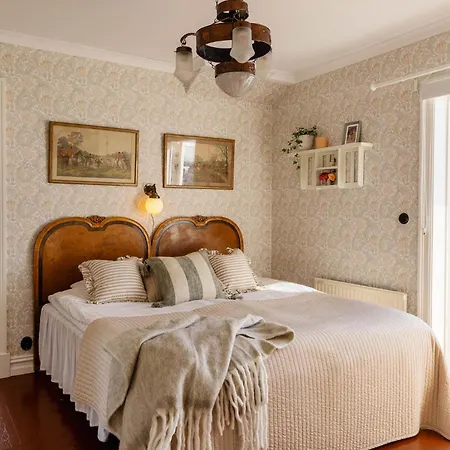 Strandvillan Hotell Och Bed & Breakfast-3