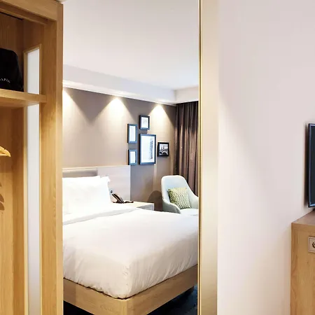 Hampton By Hilton Berlin City East Side Gallery-3