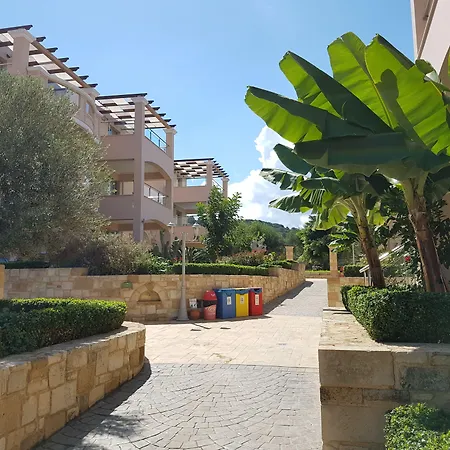 Isida Hotel Agia Marina-2