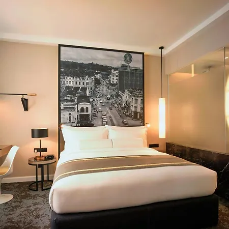 Hotel Stripes Kuala Lumpur, Autograph Collection-2