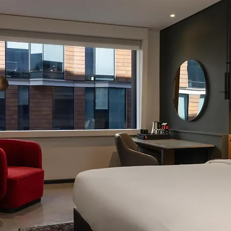 Radisson Red Hotel V&A Waterfront Cape Town-3
