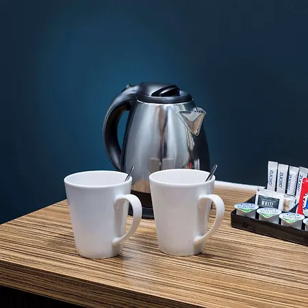 Travelodge Manchester Central Arena-3