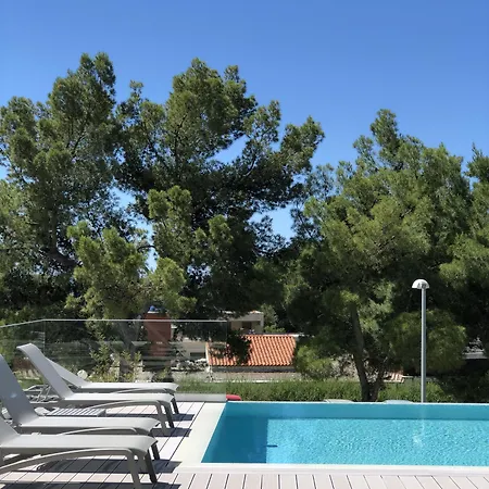 Bel Etage Luxury Rooms-2
