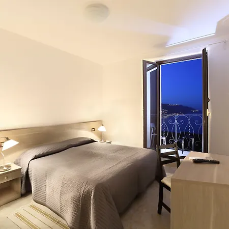 Villa Astoria-3