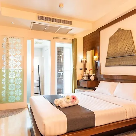 D&D Inn Khaosan-3