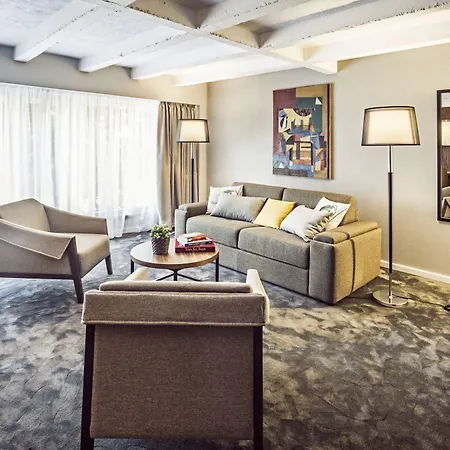 Nomad Luxury Suites-3