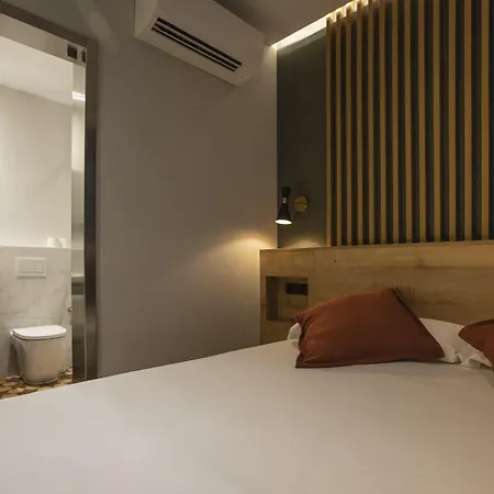 Fontanella By Bcn Urban Rooms-3