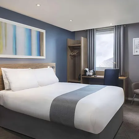 Travelodge Liverpool Central Exchange Street-2