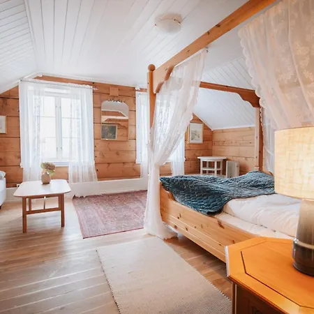 Helgaker Gård-2