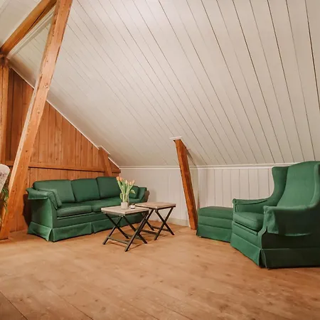 Helgaker Gård-3