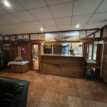 Hotel Avion-2