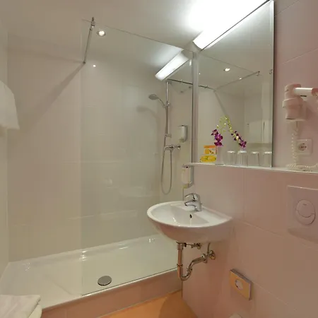 Hotel Berlin Lichtenberg-2
