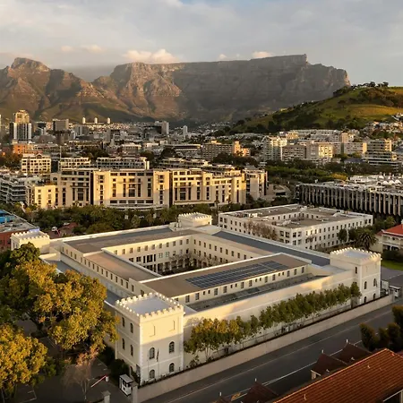 Protea Hotel By Marriott Cape Town Waterfront Breakwater Lodge-2