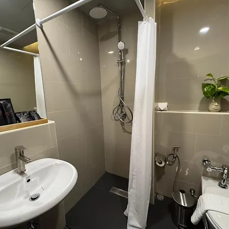 Manhattan Hotel Bangkok-2
