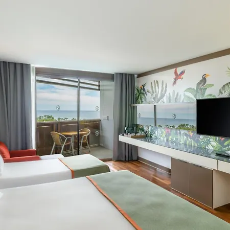 Nirvana Cosmopolitan Hotel-3