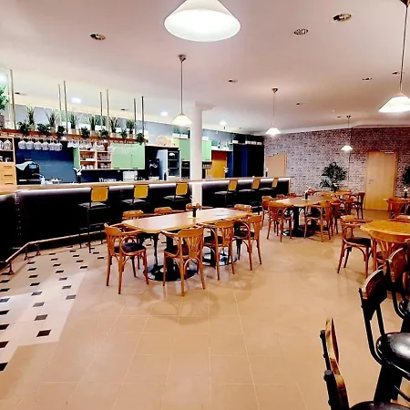 Rauchkuchl Centercourt Hotel-2