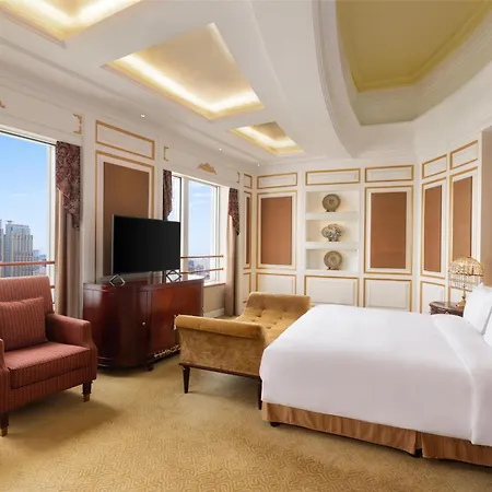 Radisson Blu Hotel Shanghai New World-3