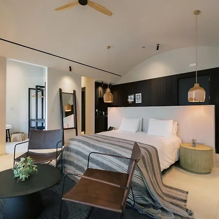 Kouros Exclusive Suites - Adults Only-3