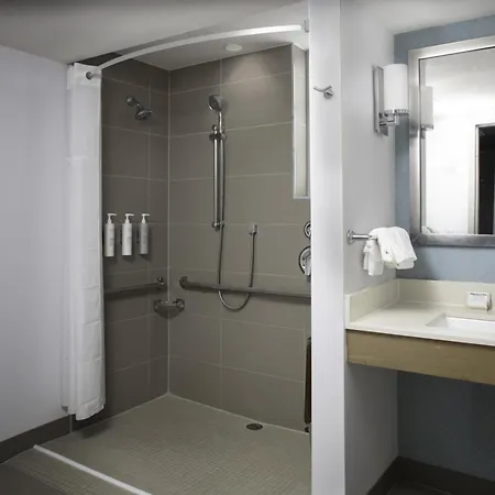 Hilton Garden Inn Miami South Beach-2