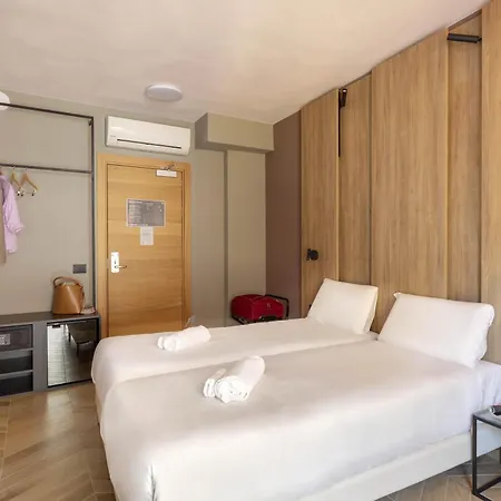 B&B Hotel Genova City Center-3