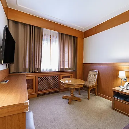 Commodore Hotel Busan-2