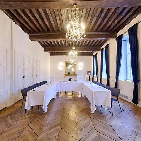 Maison Philippe Le Bon Hotel, Restaurant & Bar Le 19-3