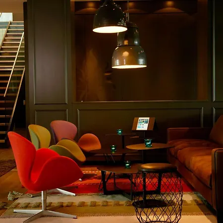 Motel One Amsterdam-2
