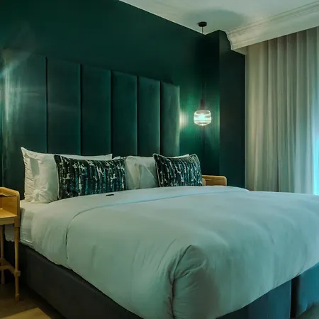 Old Bank Hotel - Lion Roars Hotels & Lodges-3