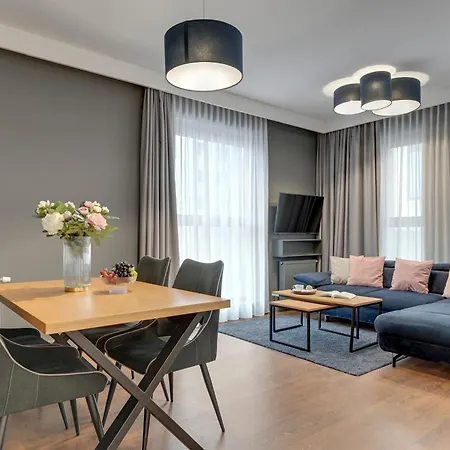 Granaria Premium Riverside & Parking By Downtown Apartments-3