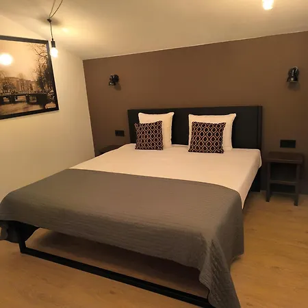 Quentin Museum Square Hotel-3