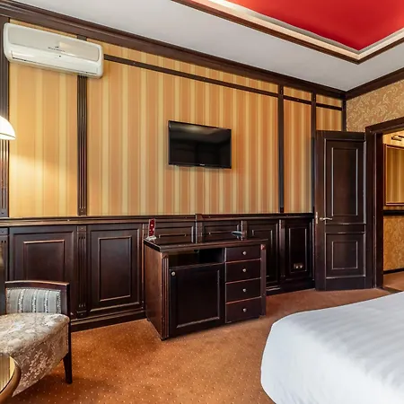 Attache Hotel-2