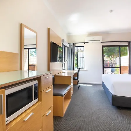 Country Comfort Perth-2