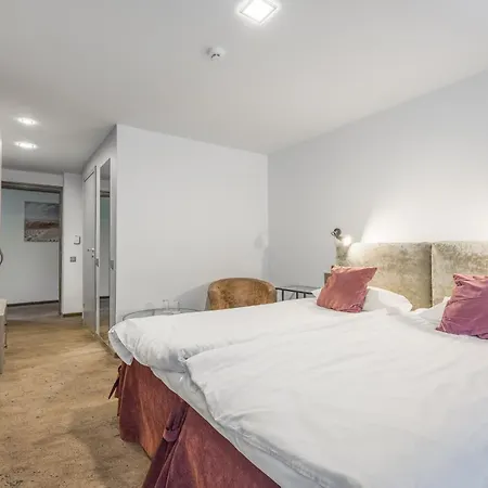 Hof Apartments-2