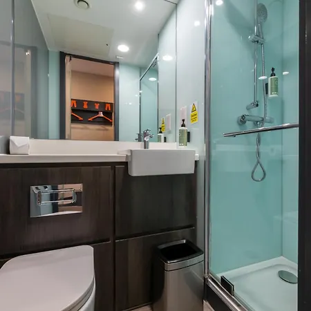Easyhotel London City Shoreditch-3