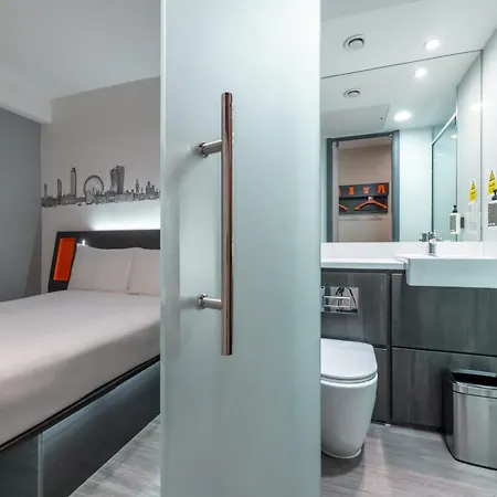 Easyhotel London City Shoreditch-2