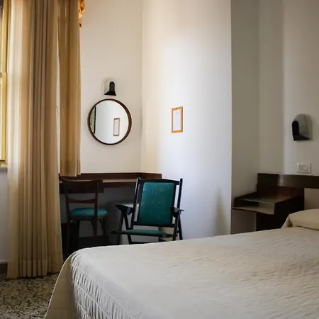 Hotel Napoleon Rimini - City & Station-3